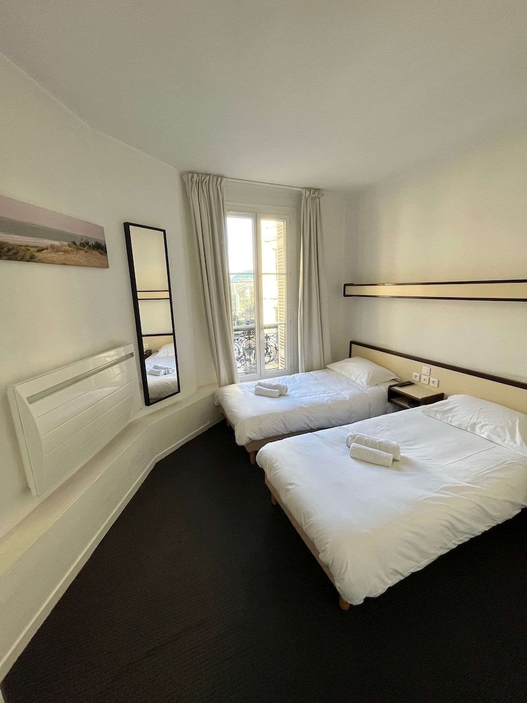 HOTEL DE FRANCE 26/73