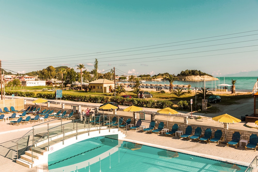 Mimosa Hotel 23/28
