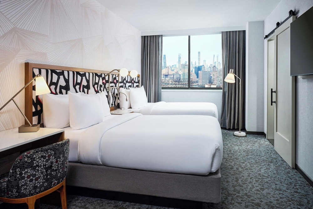 Room at SpringHill Suites New York Queens, NEW YORK - NY