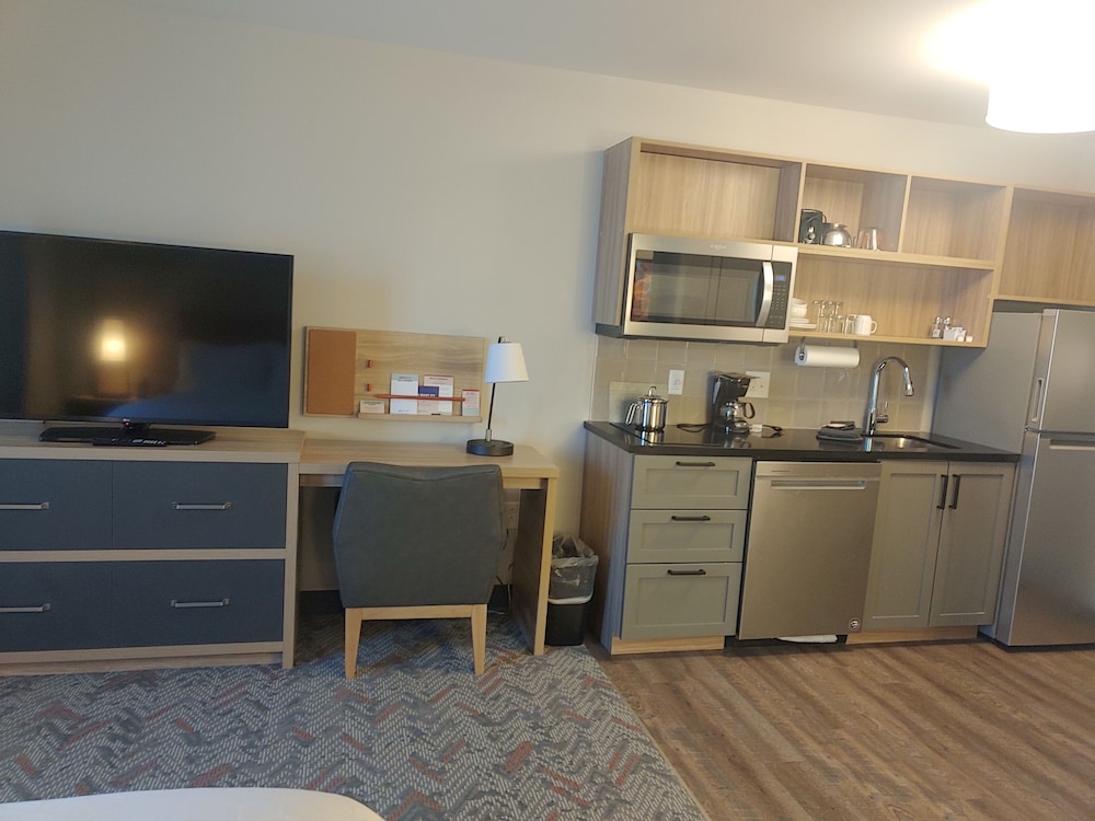 Candlewood Suites Columbia, an IHG Hotel 30/40