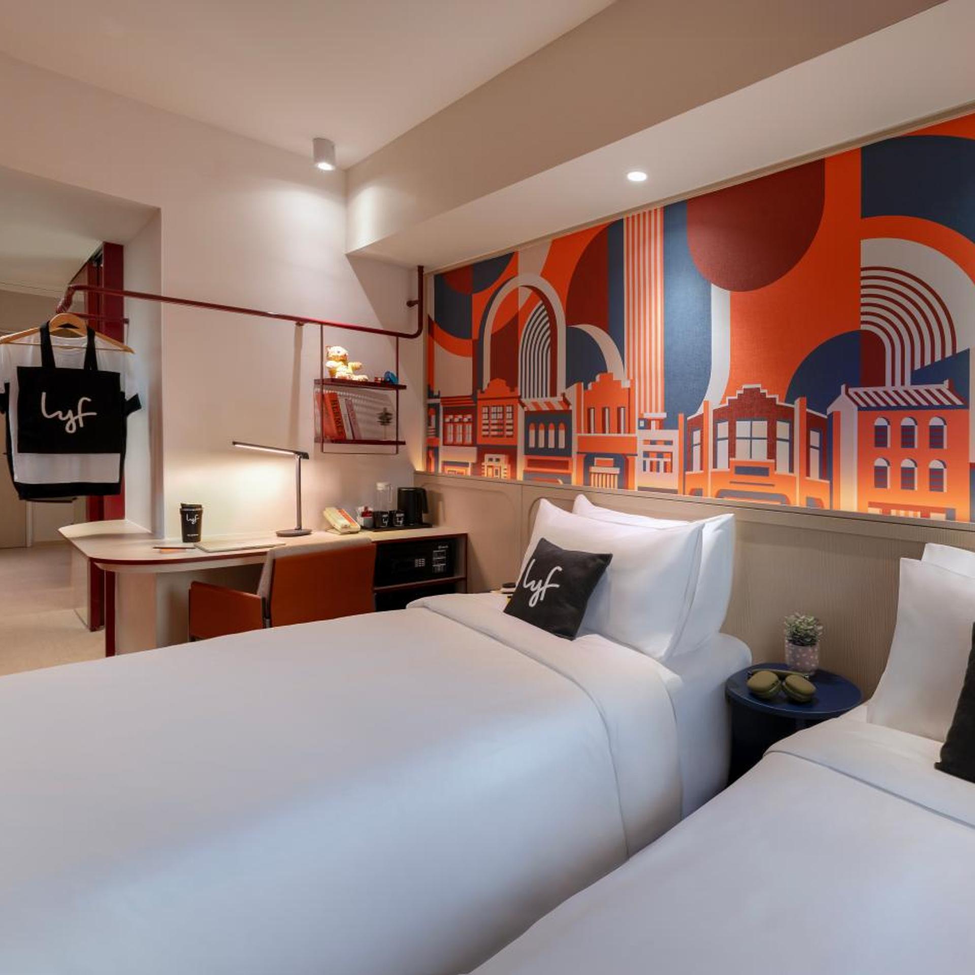 Plus, Side by Side, Premier, Studio, Twin Beds