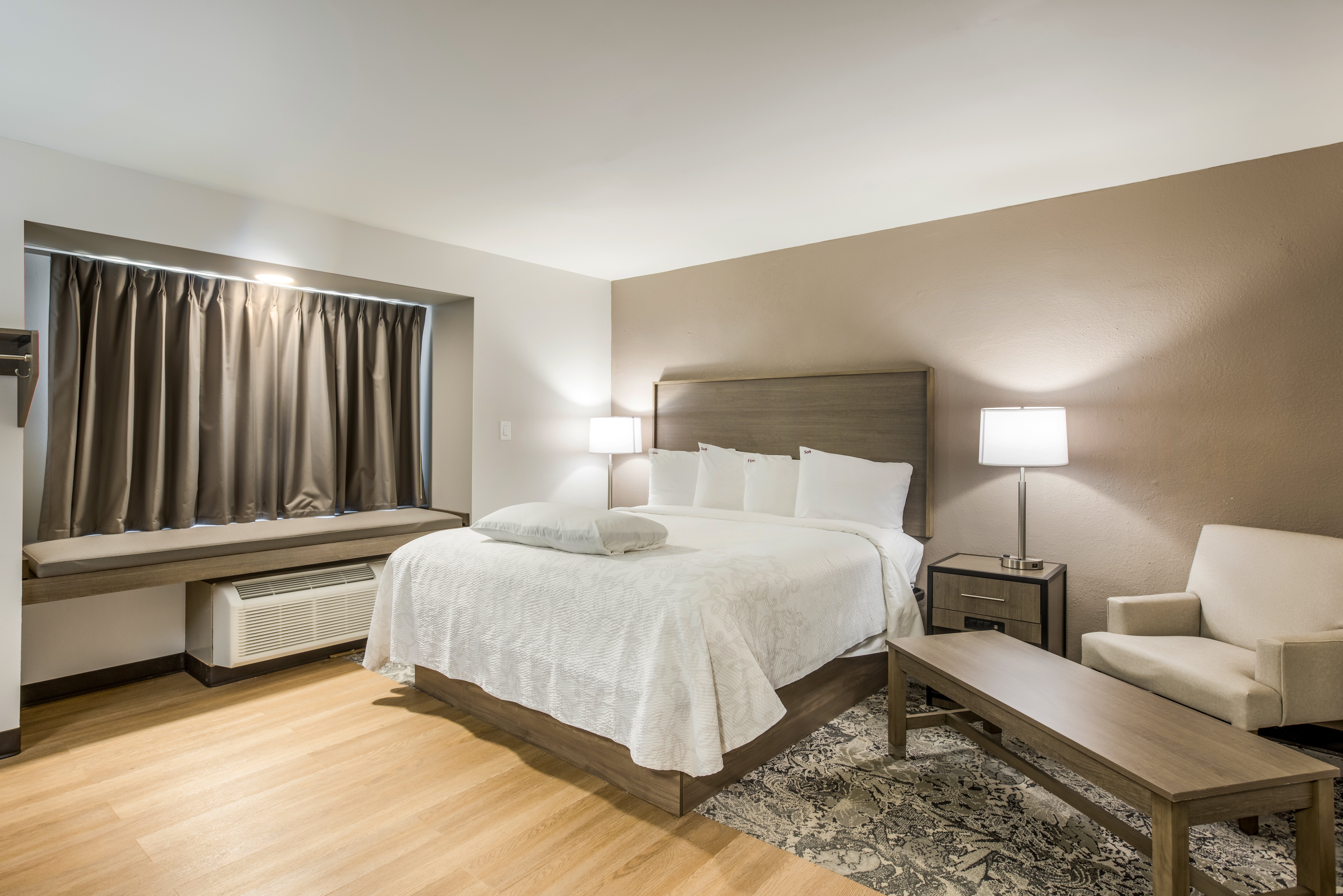 PREMIUM, KING BED, ACCESSIBLE