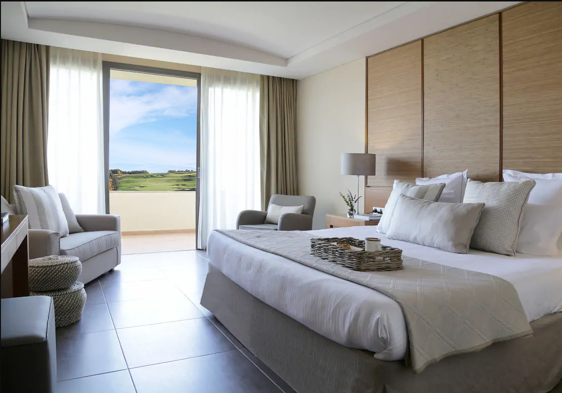 Room, Double or Twin Bed, Golf Course View