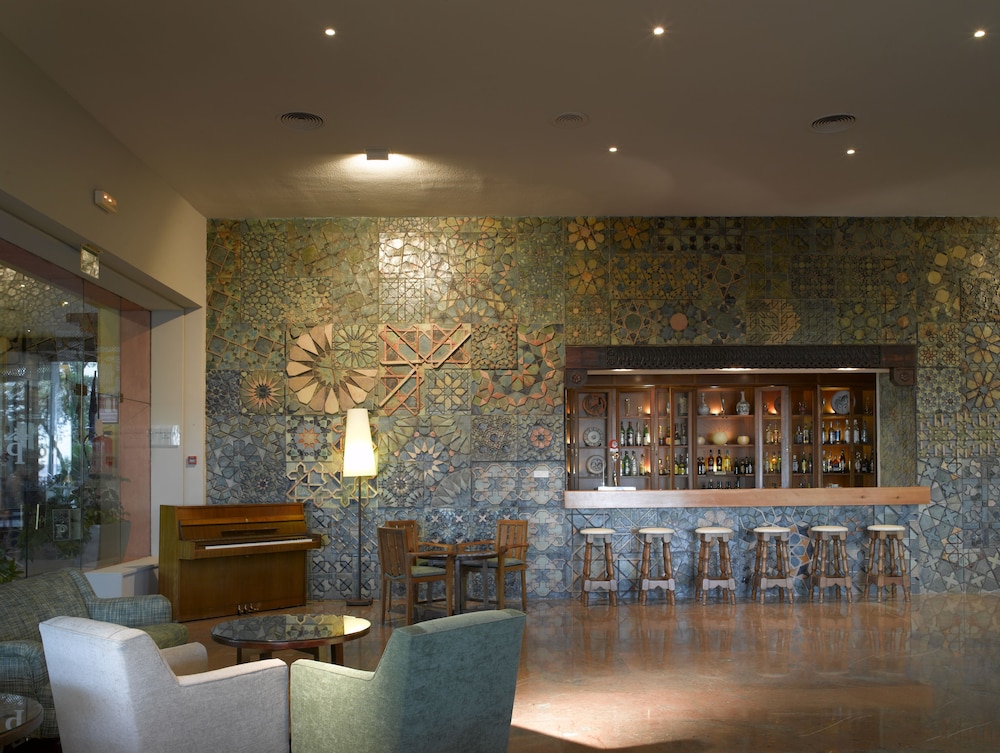 Parador de Cordoba Hotel 8/50