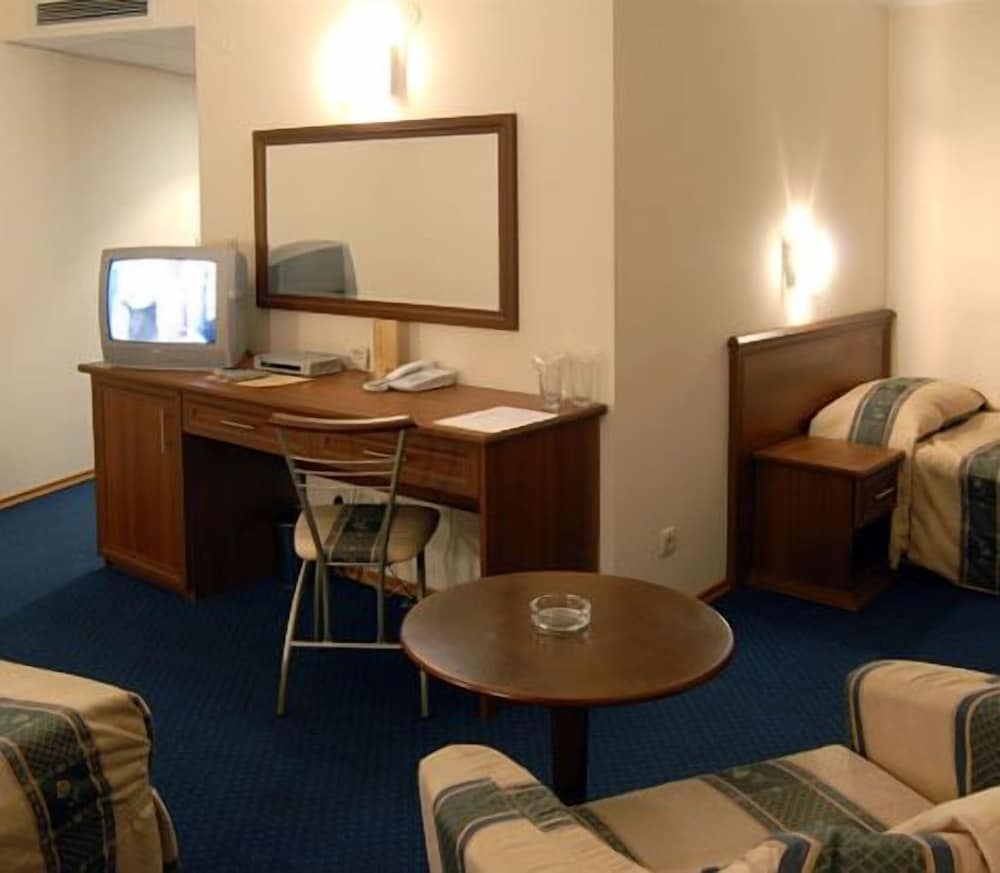 Hotel Luxor 46/50
