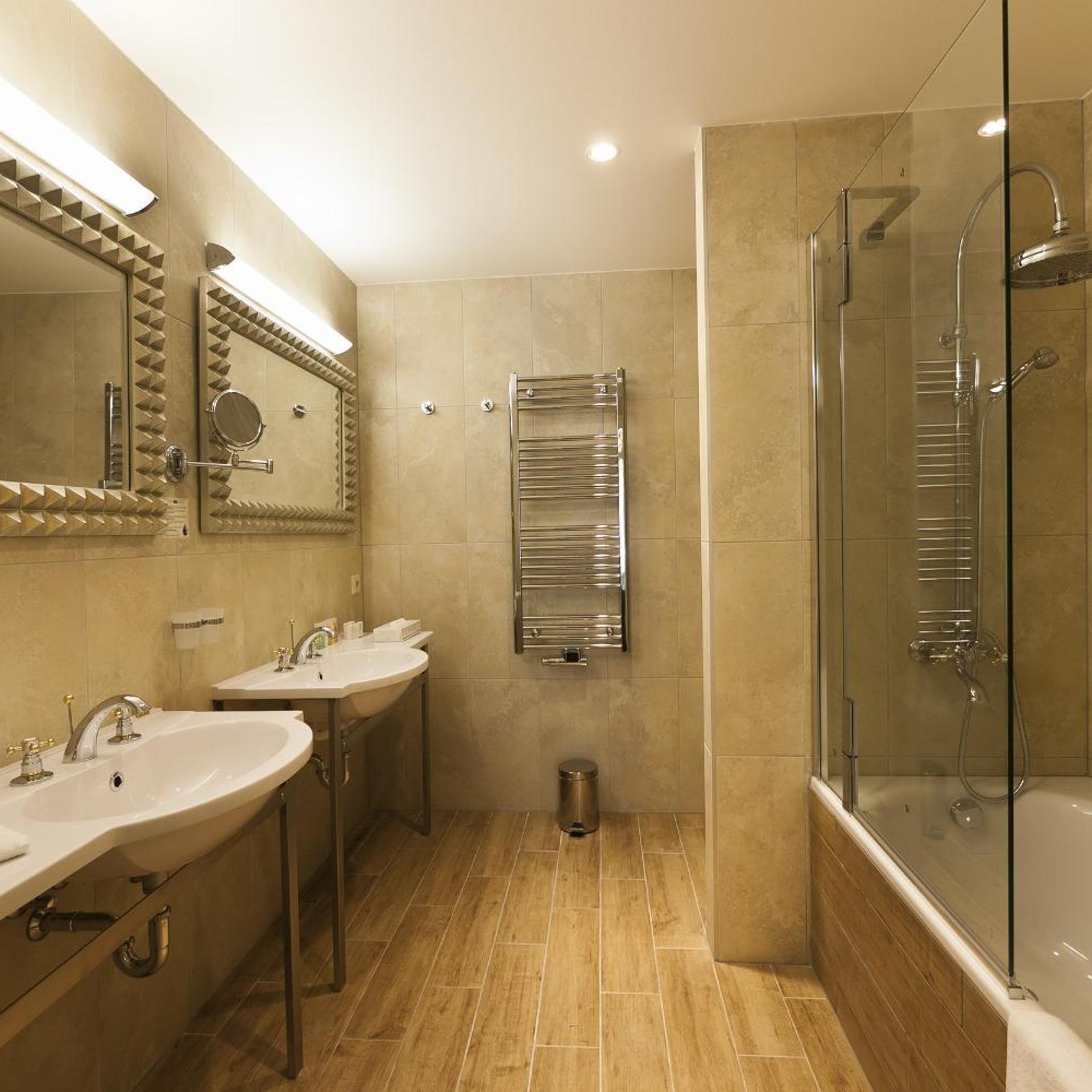 Superior, Double or Twin Bed, Grandhotel Ambassador Narodni Dum 4/4