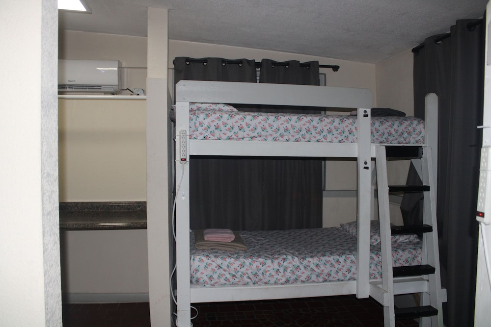 Hoosville Hostel 36/66