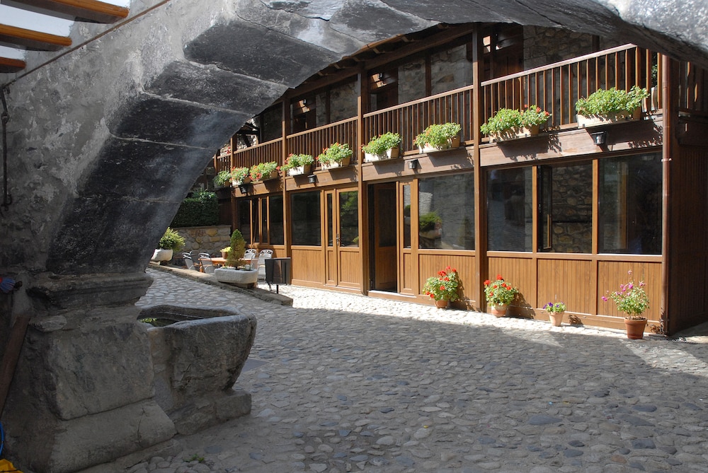 HOTEL CASA CORNEL 4/31