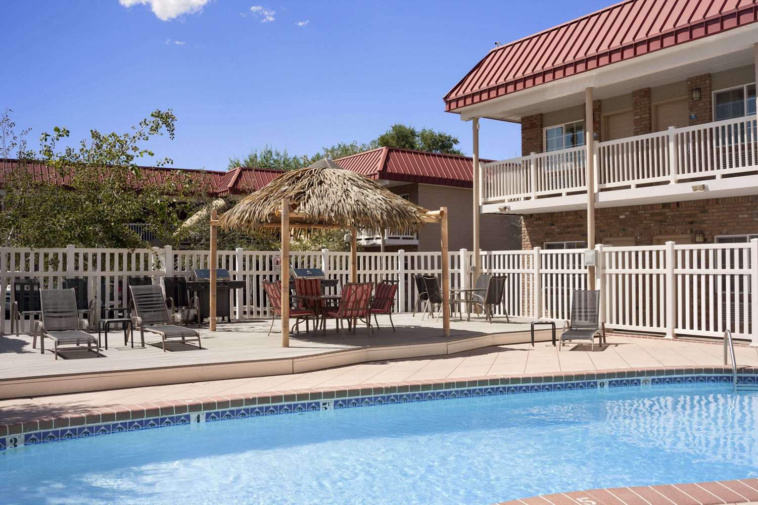 Days Inn by Wyndham Montrose 42/44