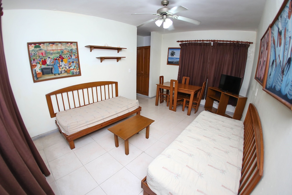 Acuarium Suite Resort 33/42