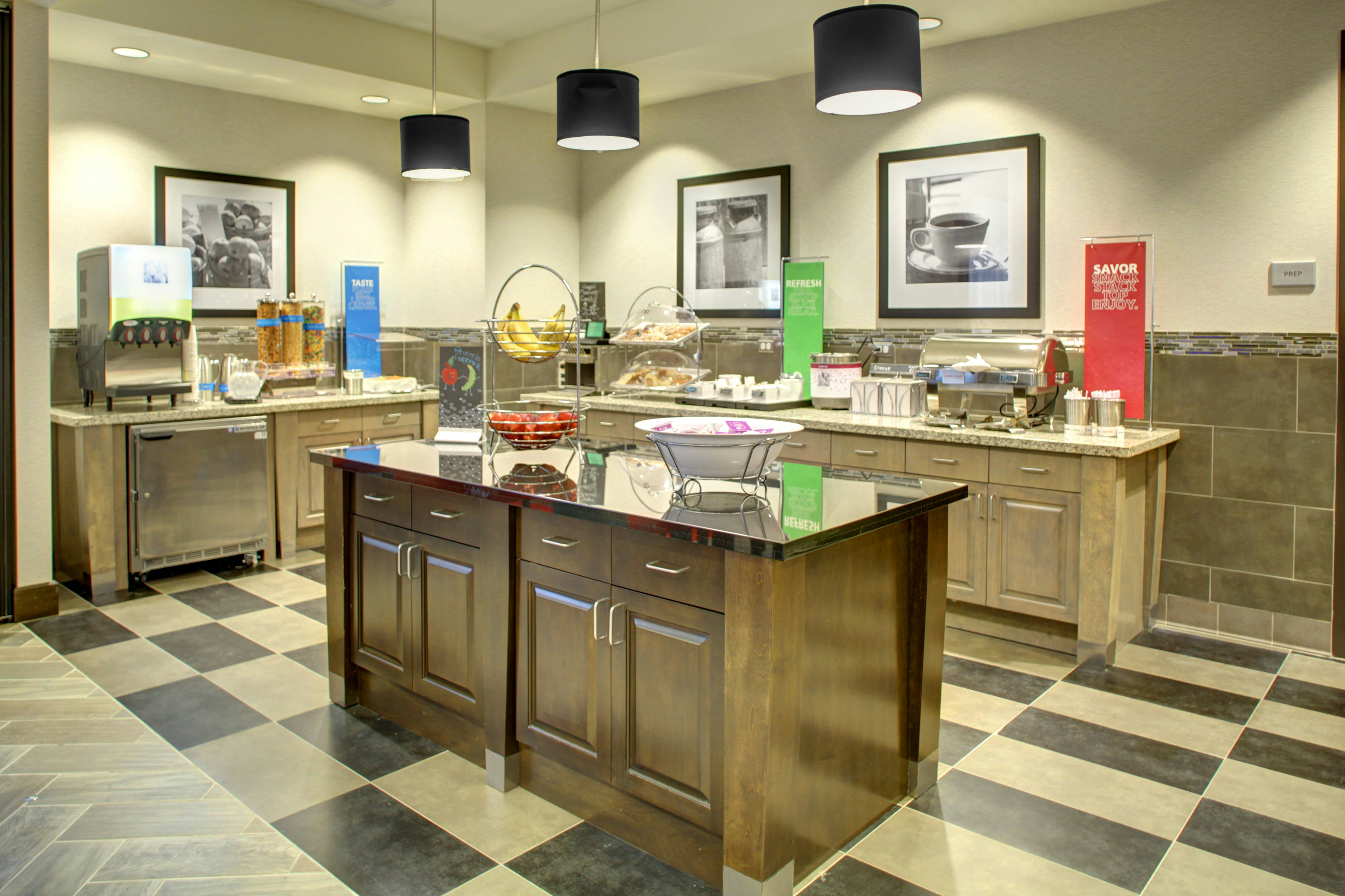 Hampton Inn And Suites Roanoke-Downtown 52/75
