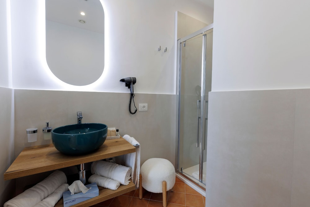 غرفة كلاسيكية ثلاثية، D'Amalfi Hospitality 9/9