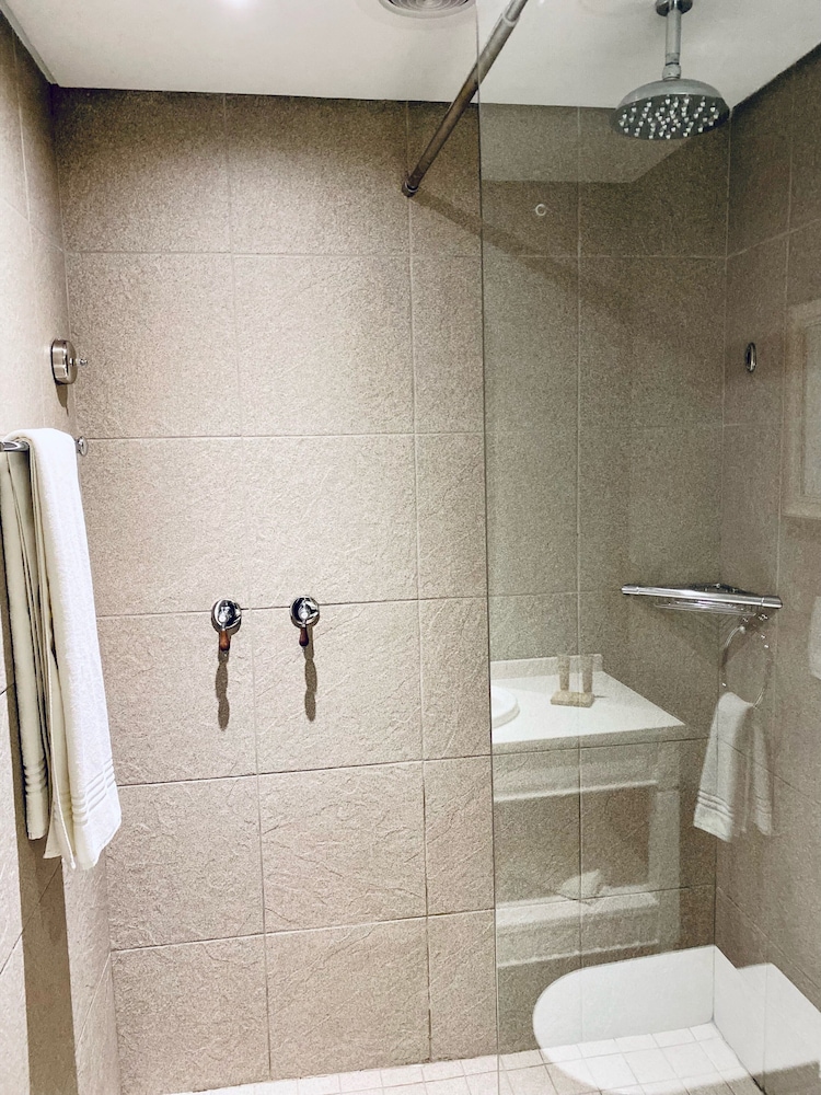Protea Hotel Kimberley 12/65