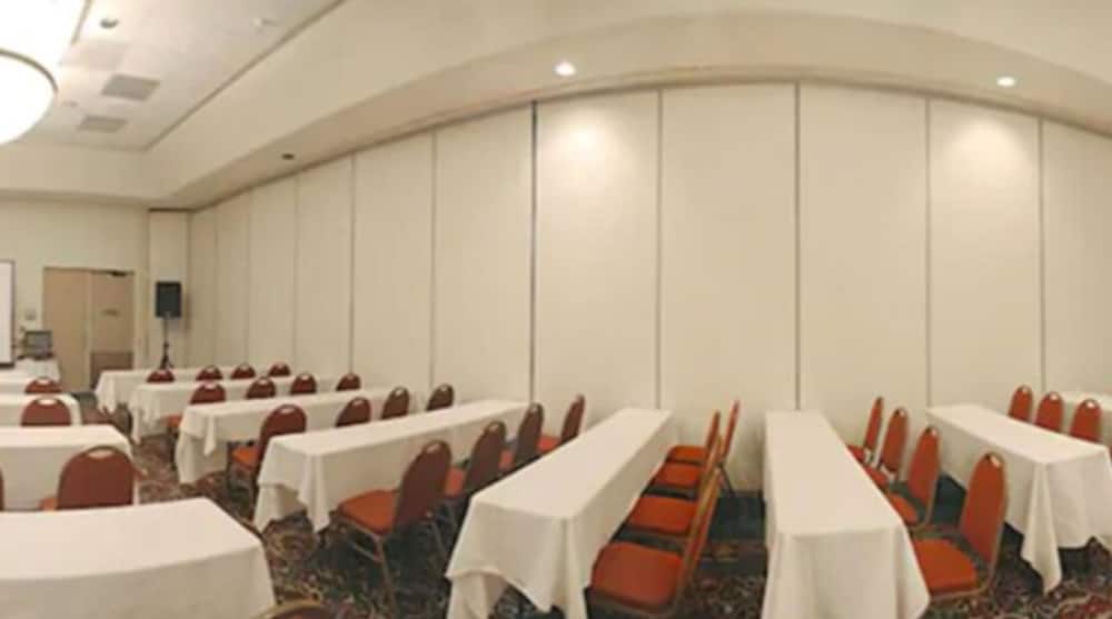 Crowne Plaza Silicon Valley N - Union City 48/57