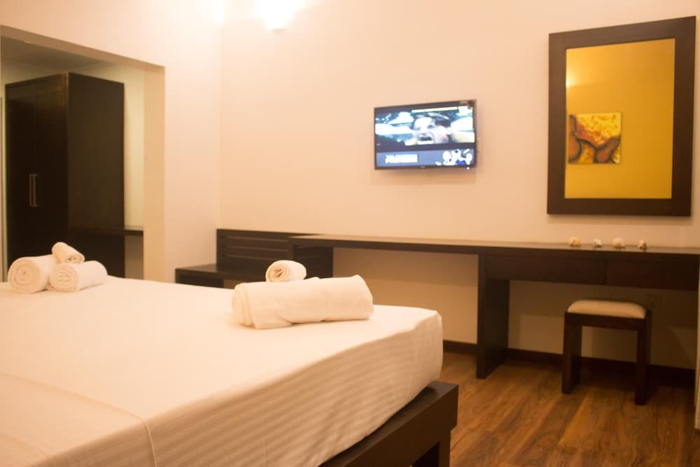 The Suite 262 17/50