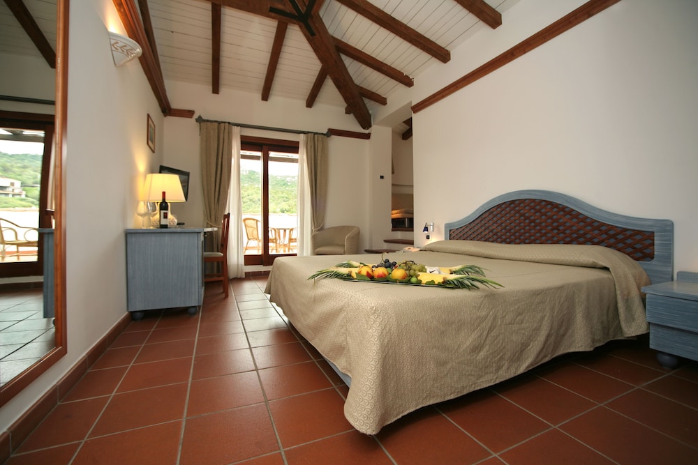 SUPERIOR, DOUBLE BED, SEA VIEW
