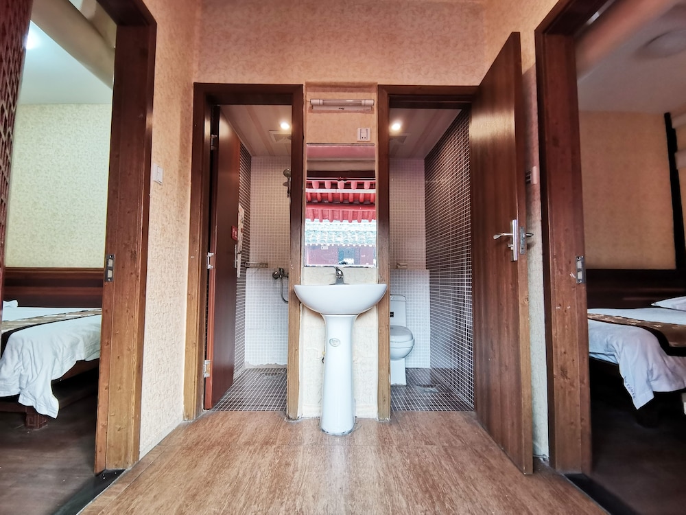 Shaoxing Luxun Native Place Youth Hostel 41/68