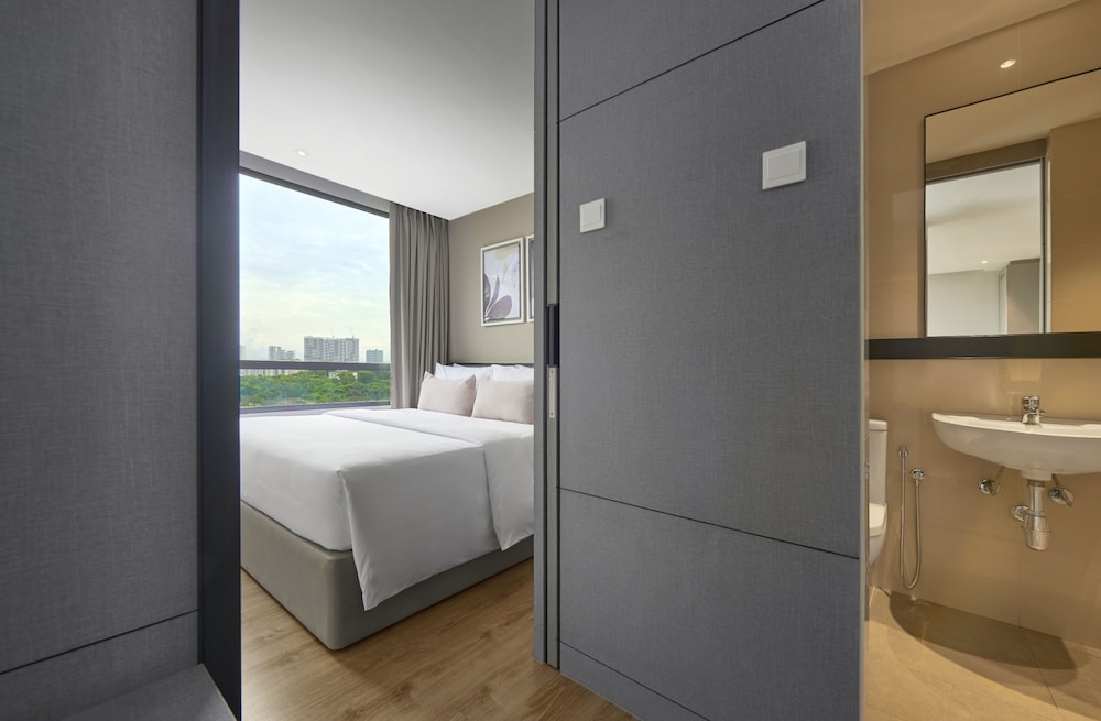 Komune Living Wellness 49/50
