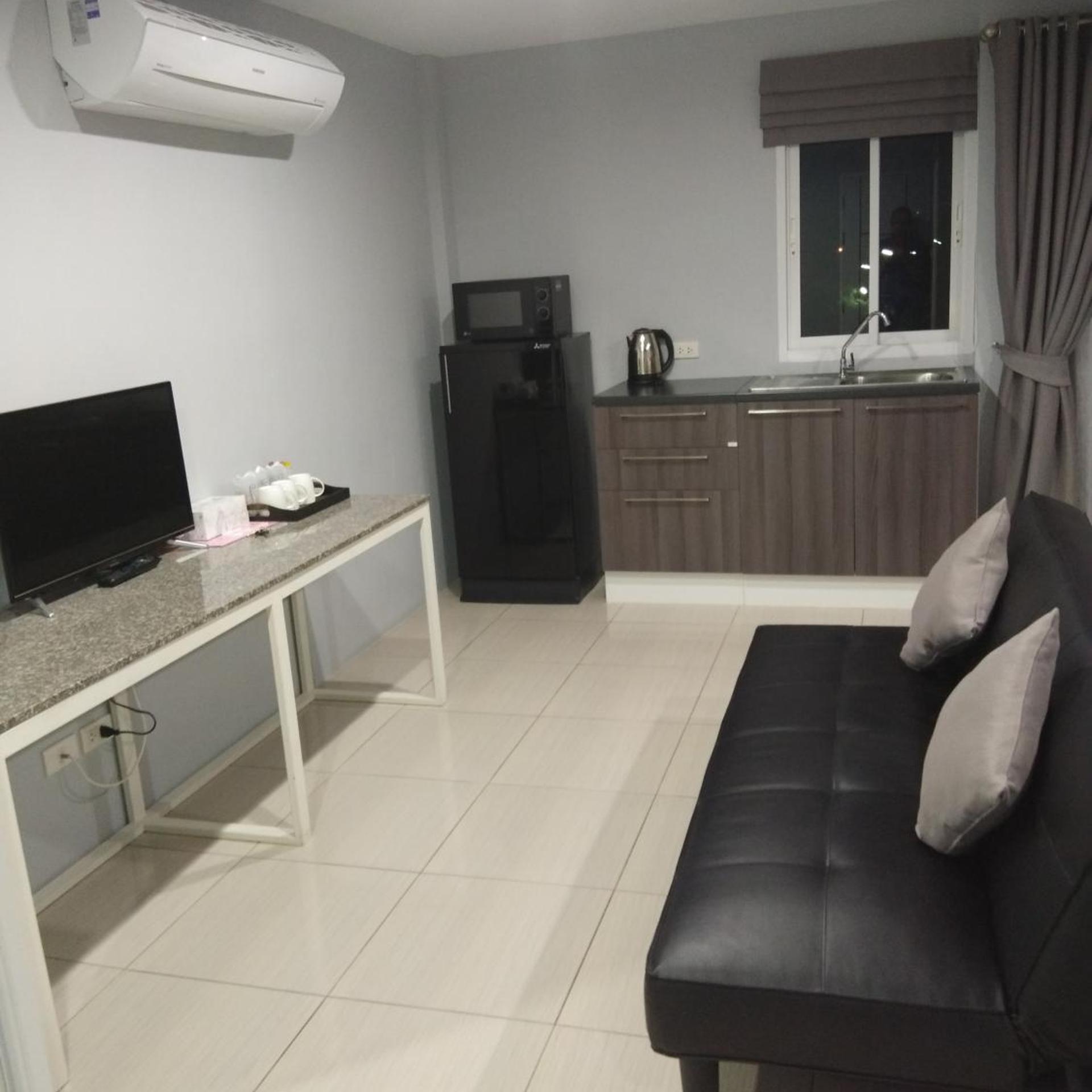 Asia's Beach Apartments 40/60