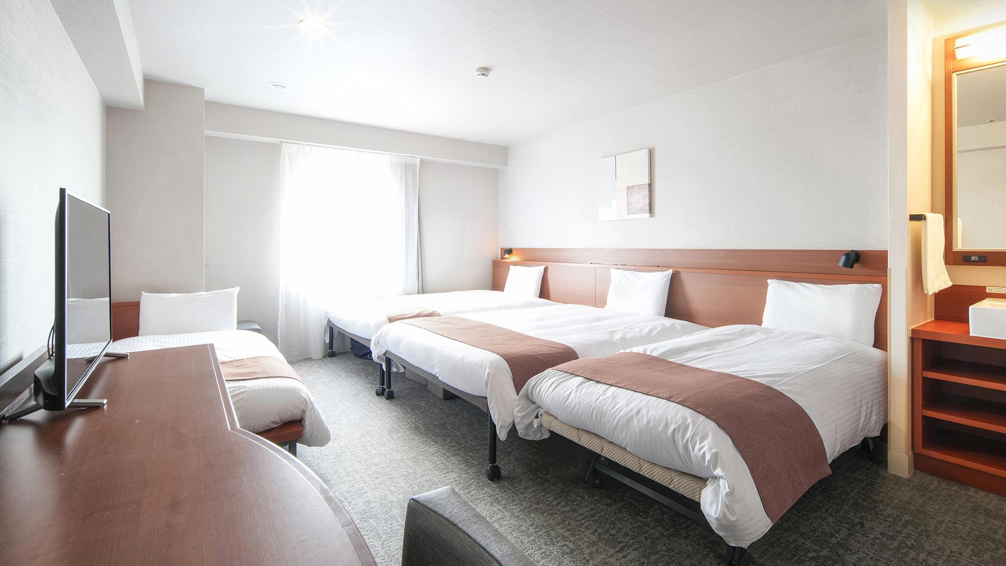 Comfort, Twin Beds, 2 Queen Beds, Two Extra Beds