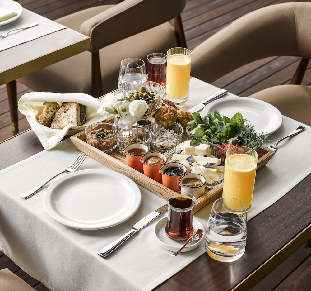 Georges Hotel Galata 60/74