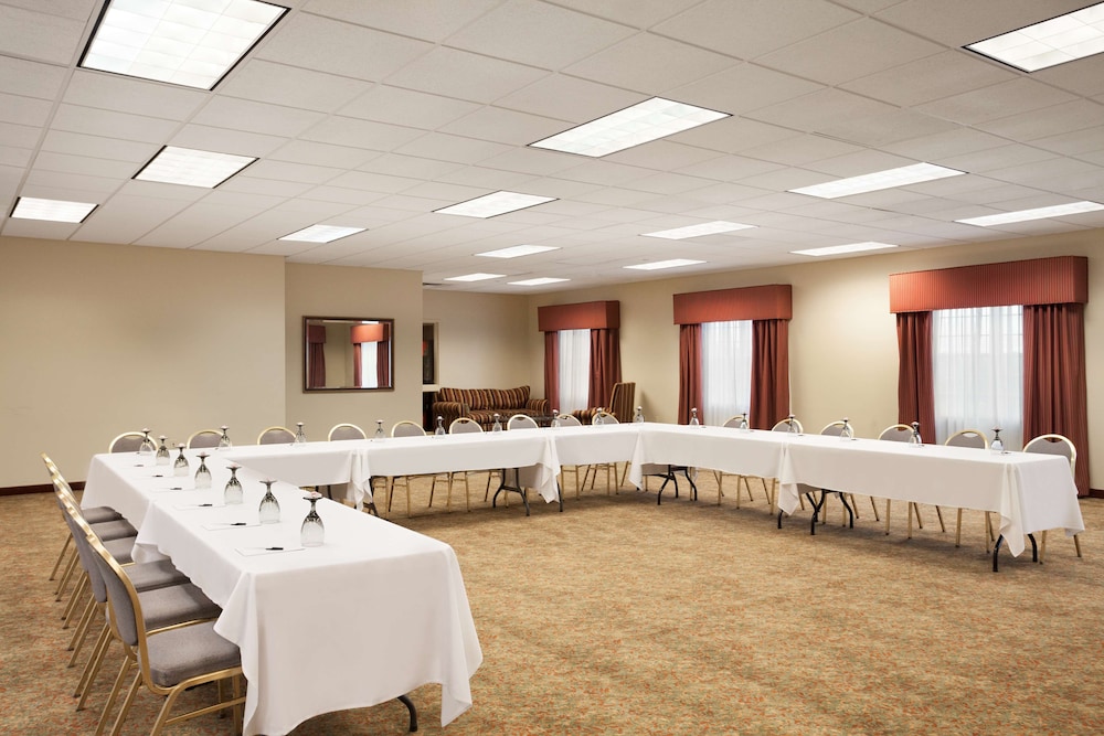 Country Inn & Suites By Radisson Manchester Airport Nh 18/20