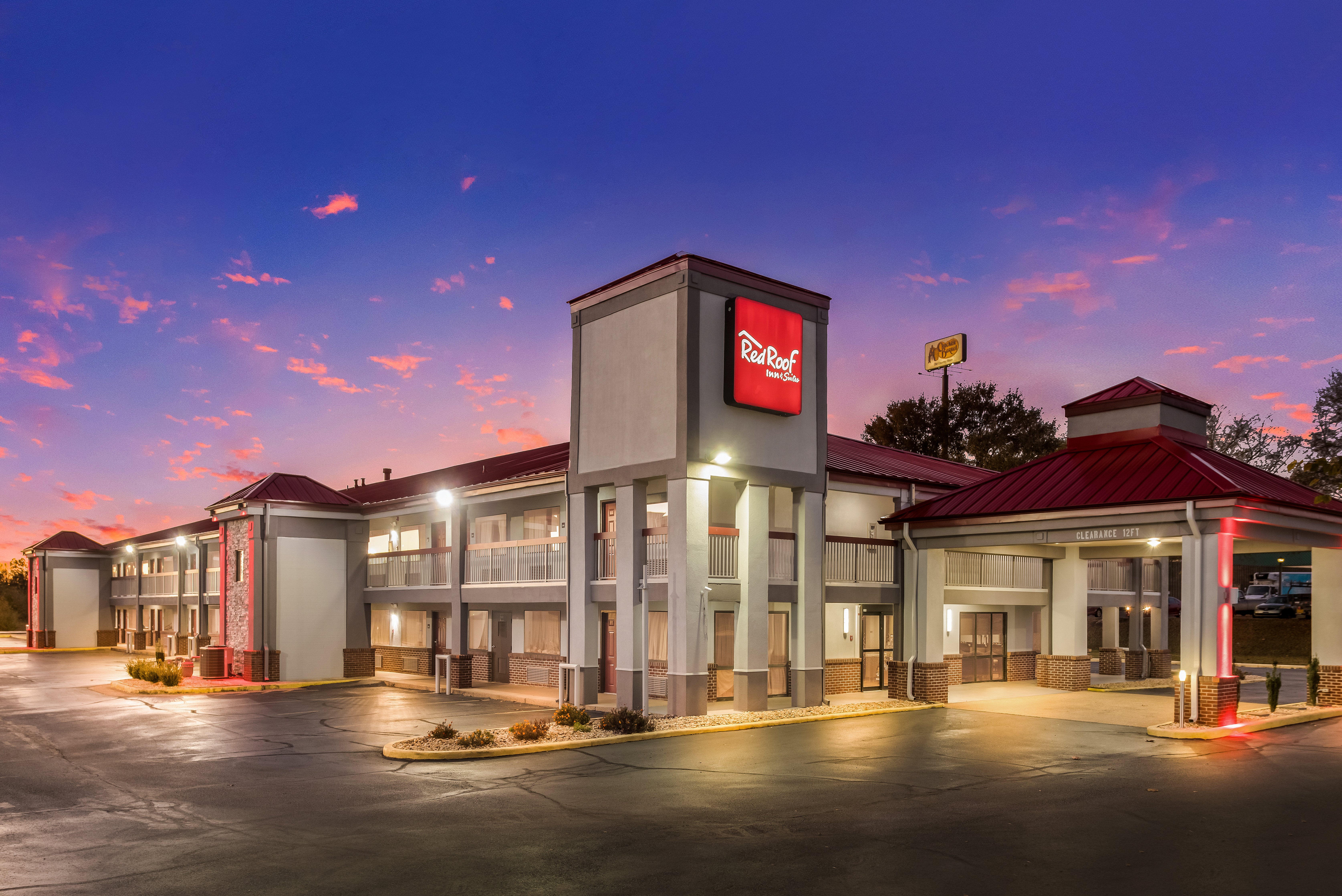Red Roof Inn & Suites Athens, AL 1/15