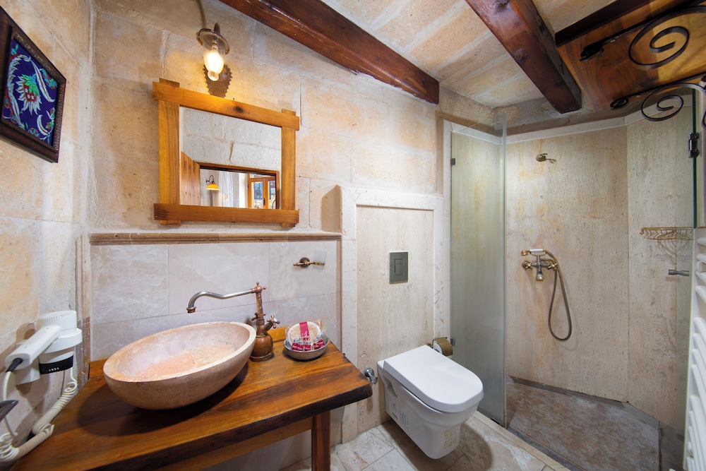 Terra Cave Hotel 48/50