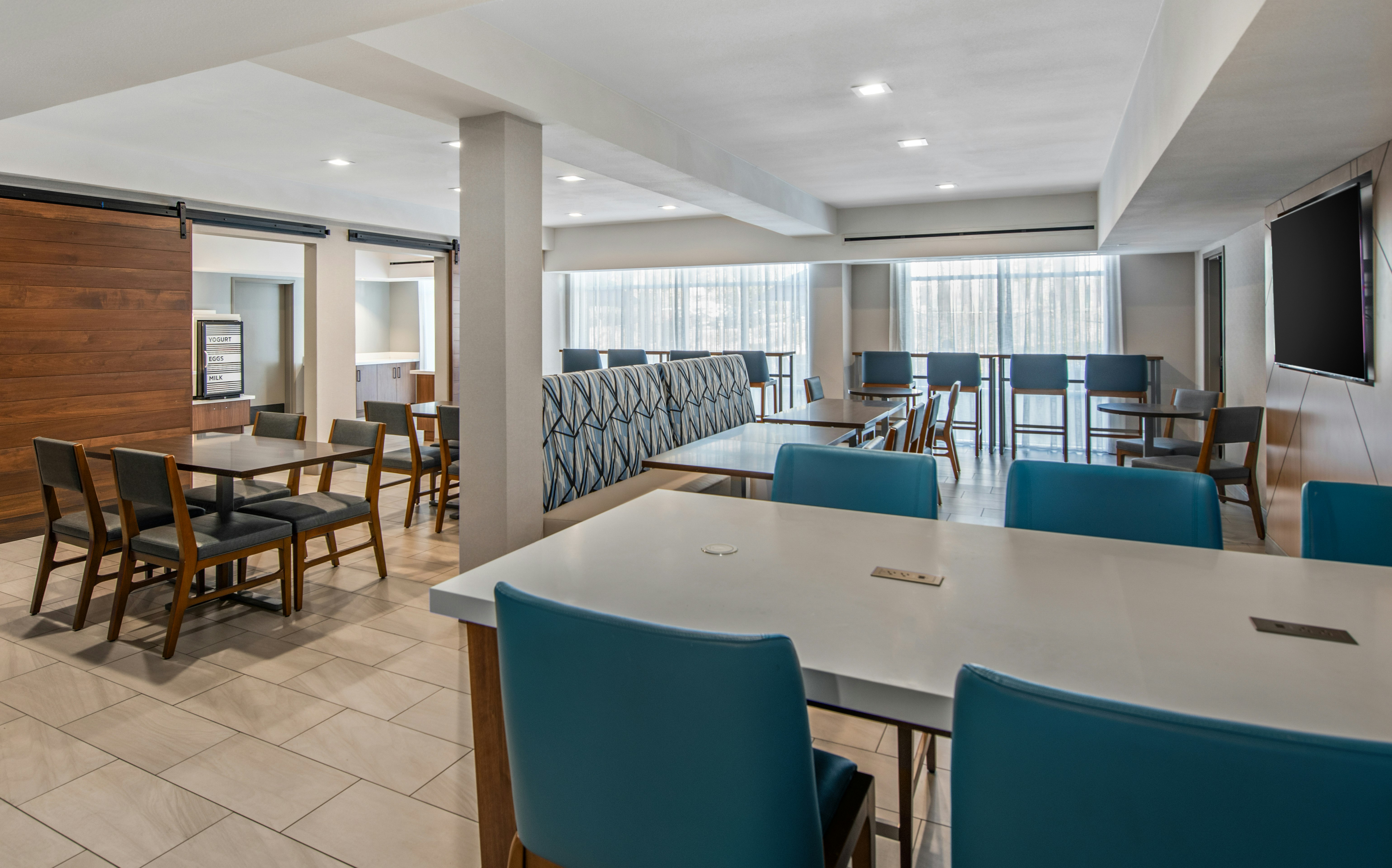 Holiday Inn Express Hotel & Suites San Diego-Sorrento Valley 40/59