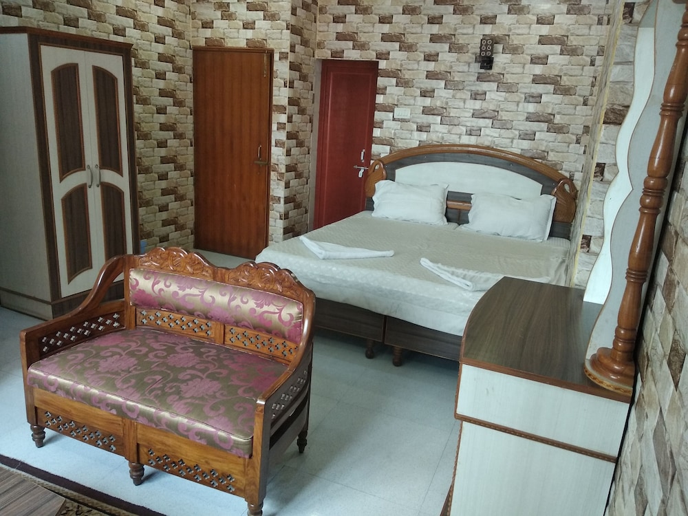 Kedareswar Bed and Breakfast 20/36