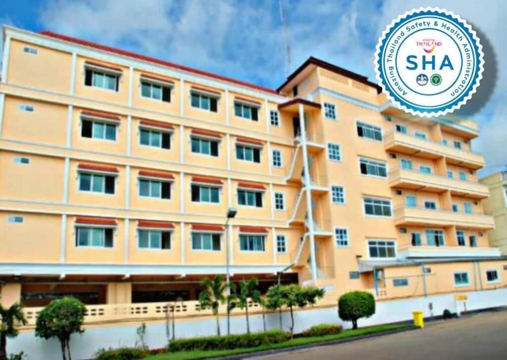 Submukdaphoomplace Hotel 7/50