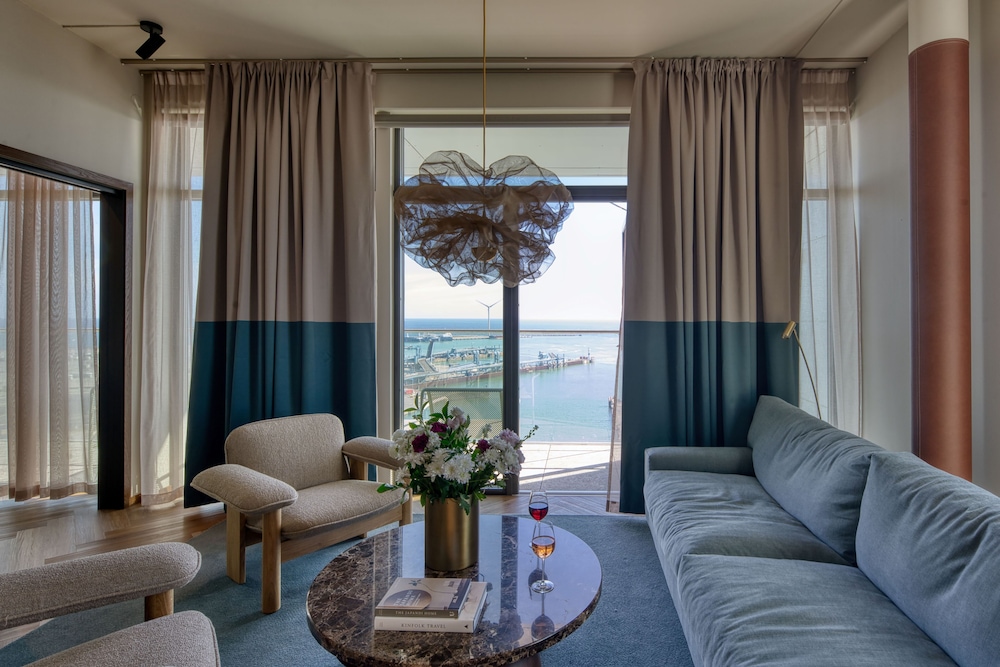 Willow, WorldHotels Crafted 34/48