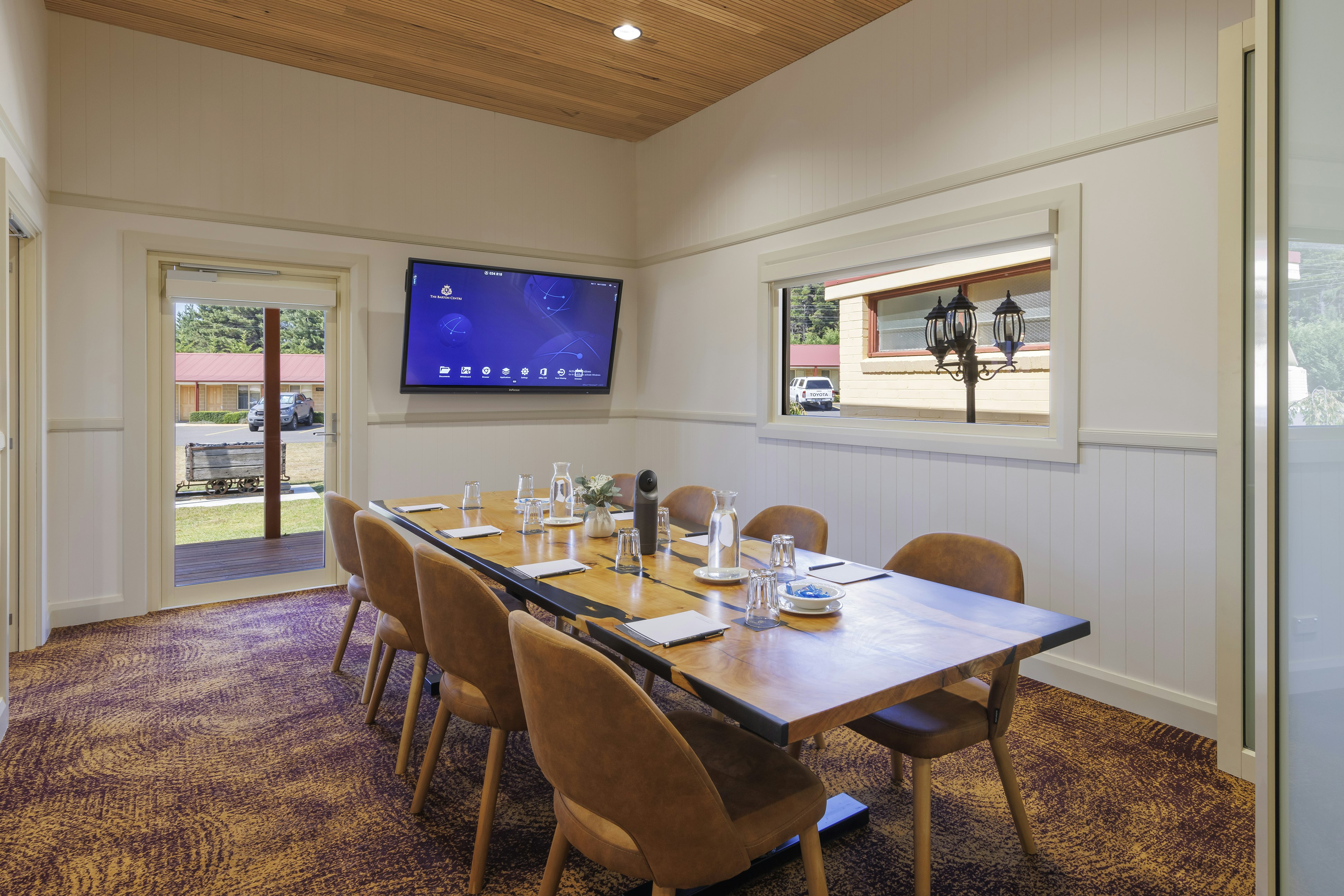 Black Gold Country Cabins & Motel 12/22