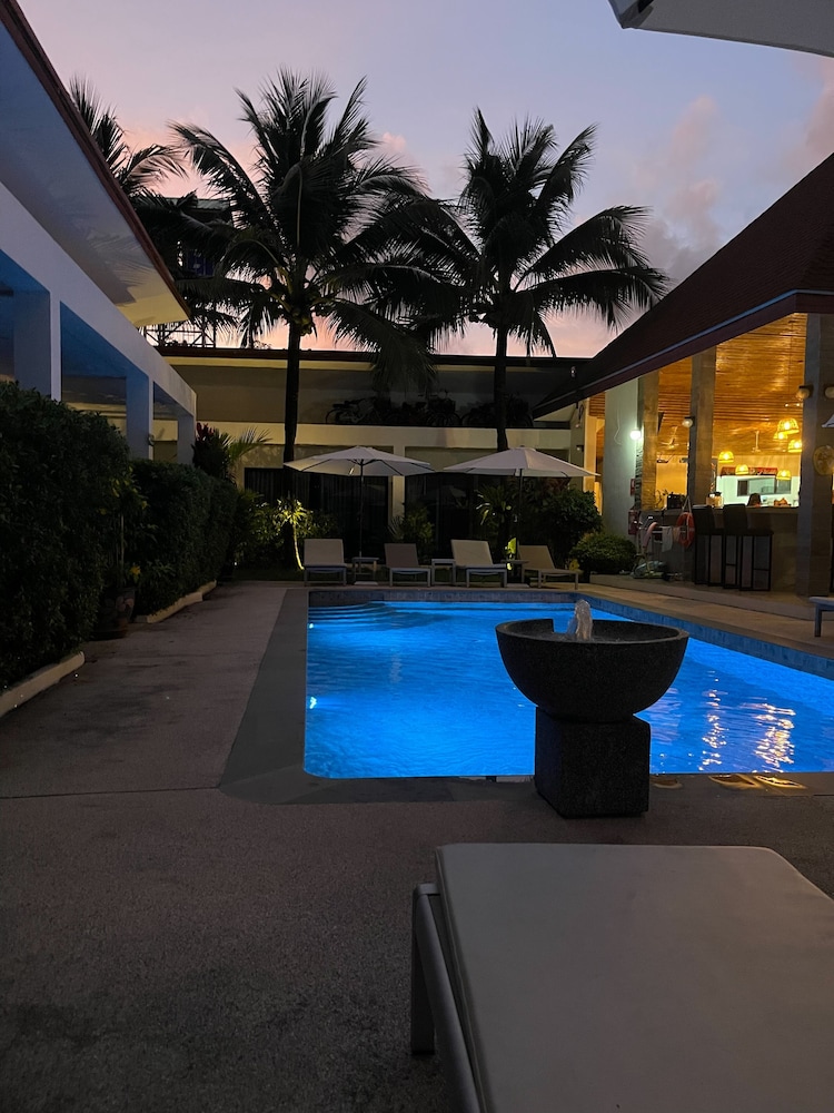 Lotus Bleu Resort & Restaurant 53/61