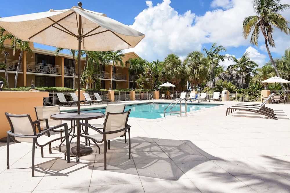 Hampton Inn Key Largo 59/67