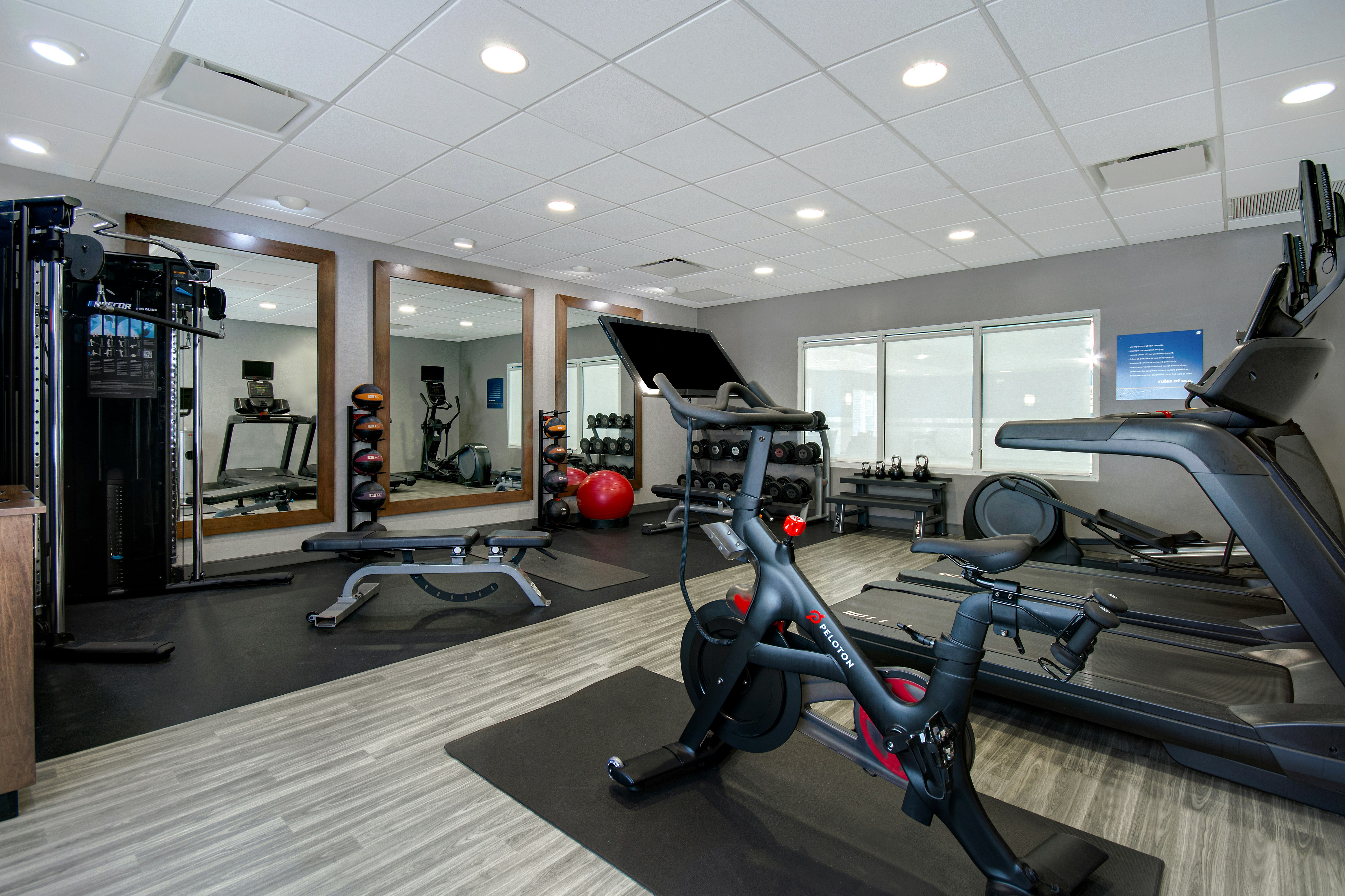 Hampton Inn & Suites Yonkers 7/17