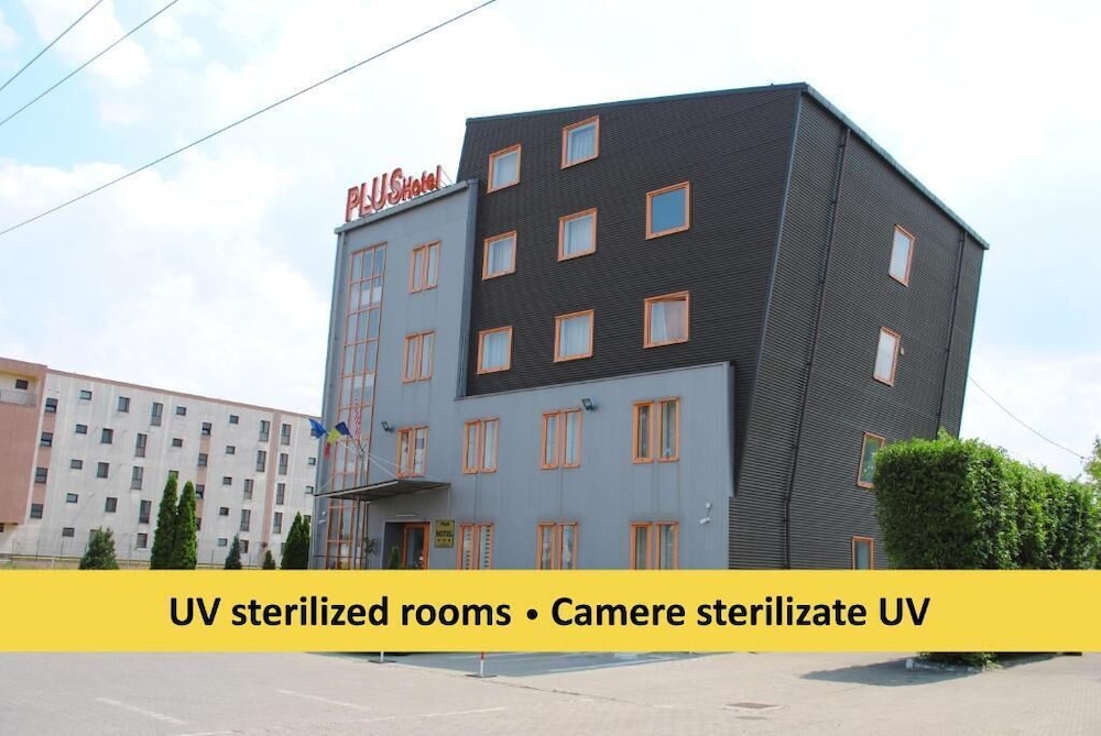 Plus Hotel 3/45