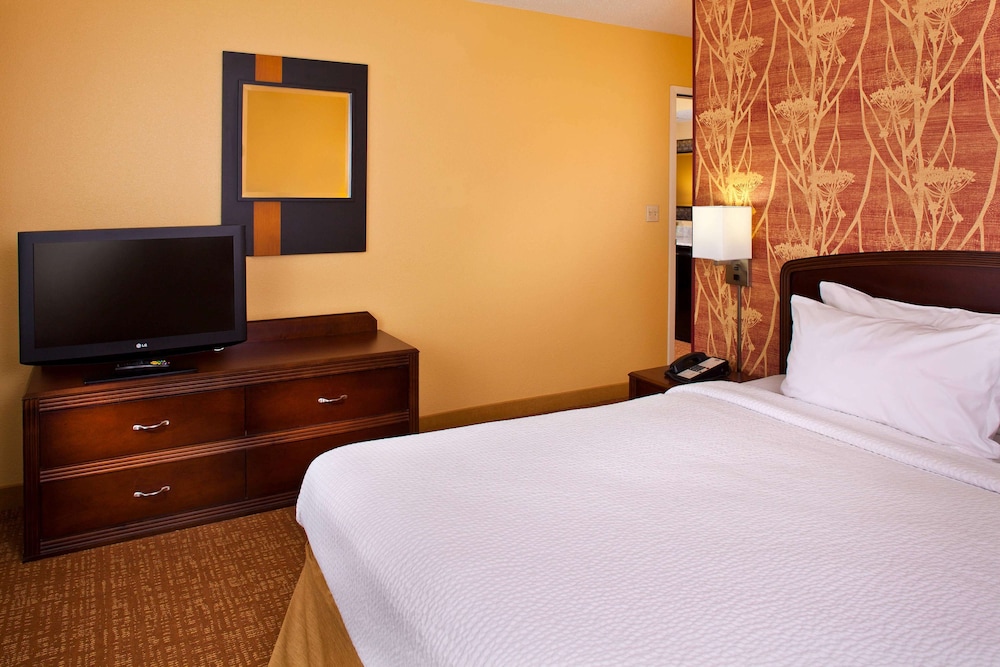 Spark by Hilton Birmingham Colonnade 12/32