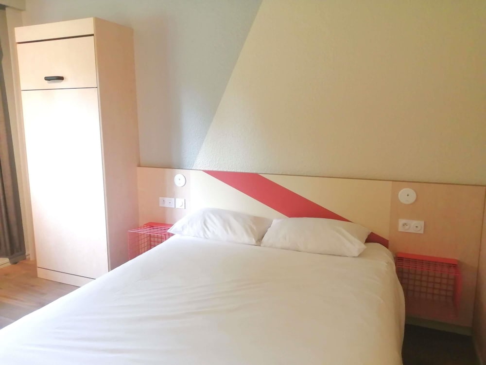 ibis budget Tours Sud 11/50