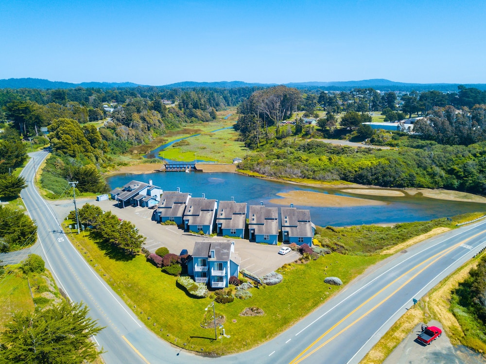 The Beach House Inn 26/28