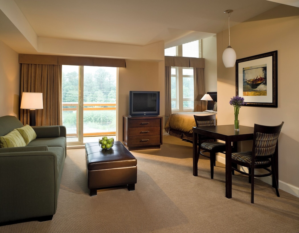 Executive Suites Hotel Resort Squamish 41/68