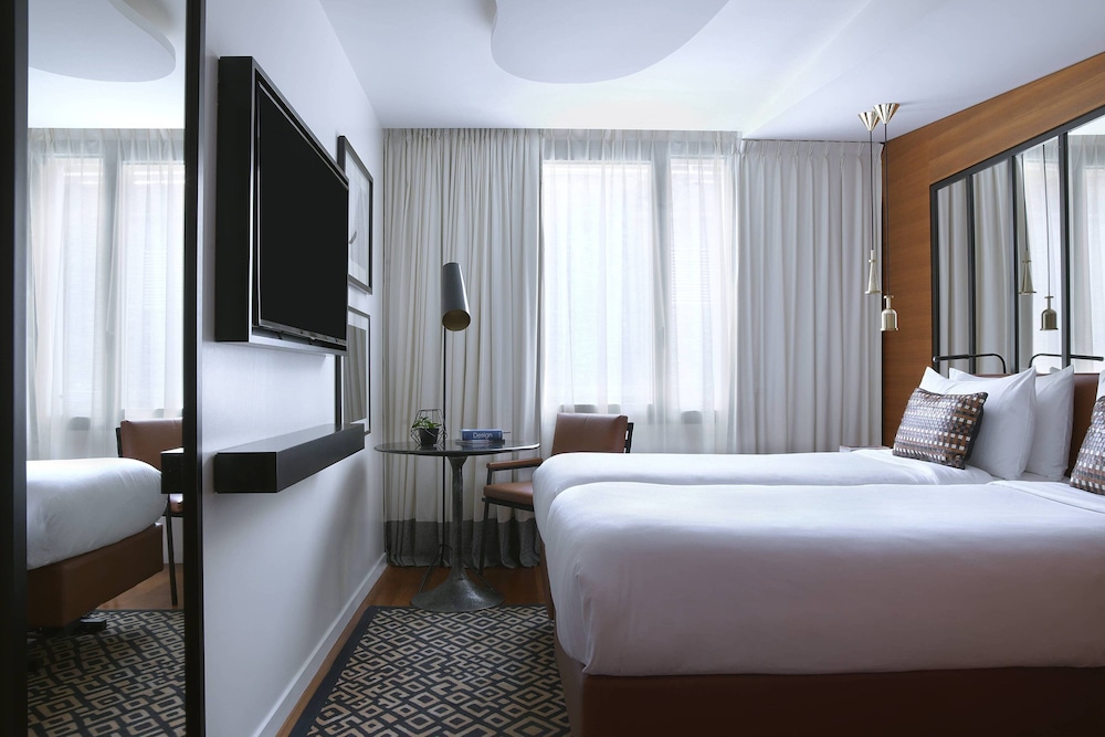 Renaissance Paris Republique Hotel 11/61