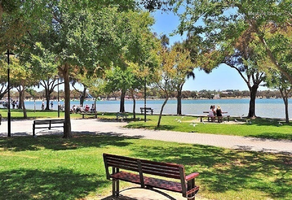 Mandurah Motel and Apartments 32/40