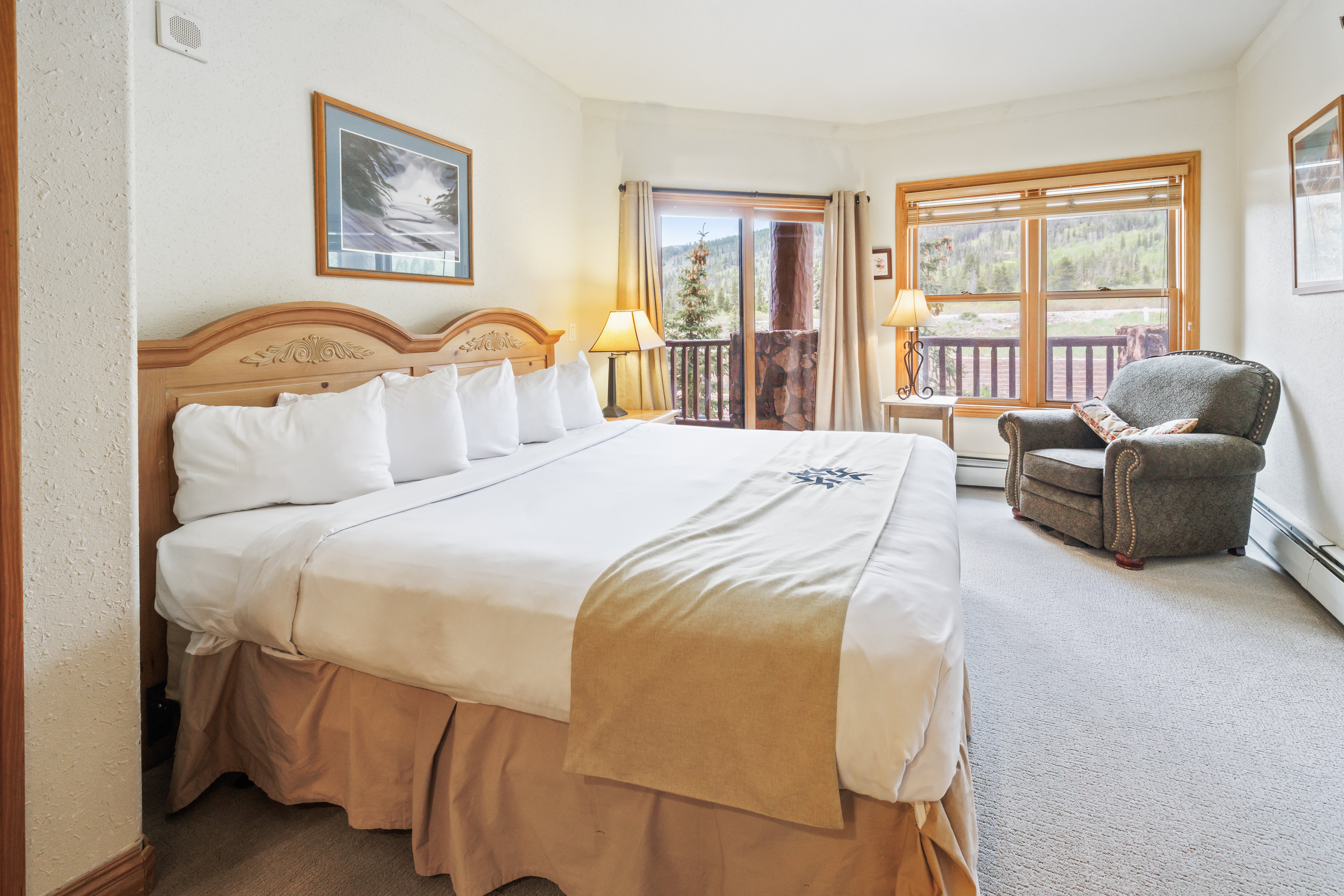 3 Bedrooms, Condominium, Condo, River, 2 Bathrooms