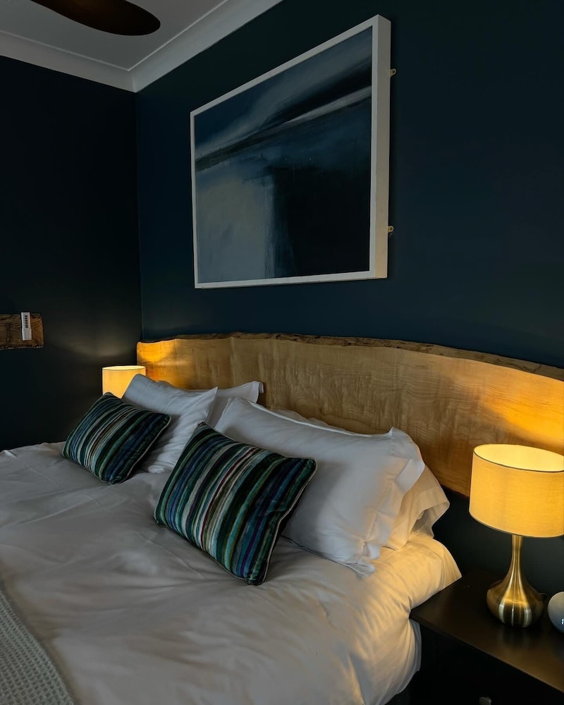 The Old, Double Bed