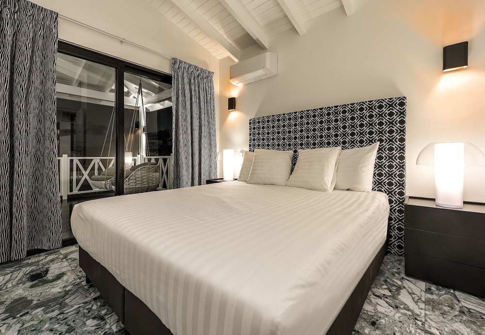 Papagayo Beach Resort 25/72