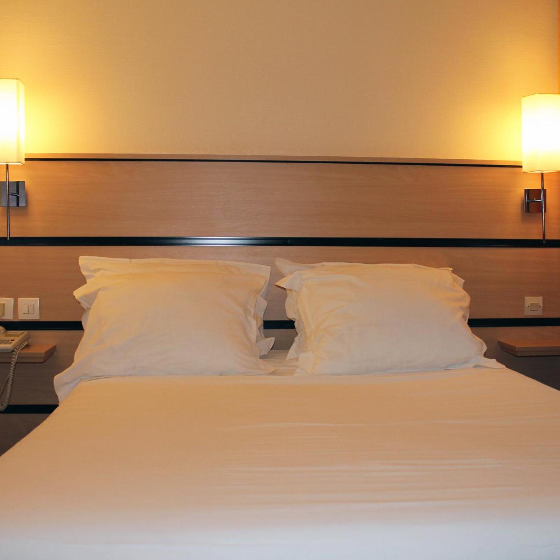 NEW HOTEL SAINT LAZARE 42/45