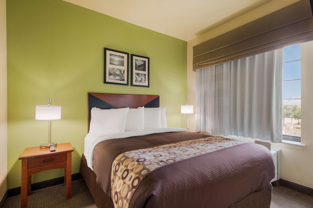 جناح بسريرين كوين، Best Western Sea World/Lackland AFB NW Hotel Suites 5/10