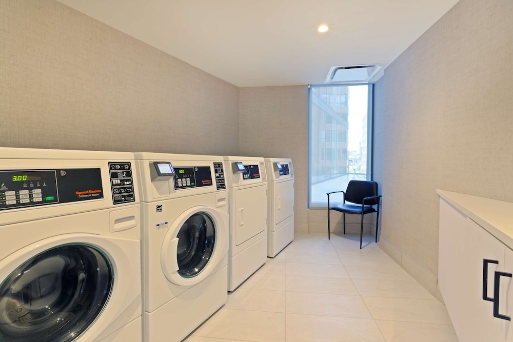 Hilton Garden Inn Boston Brookline Ma 25/57
