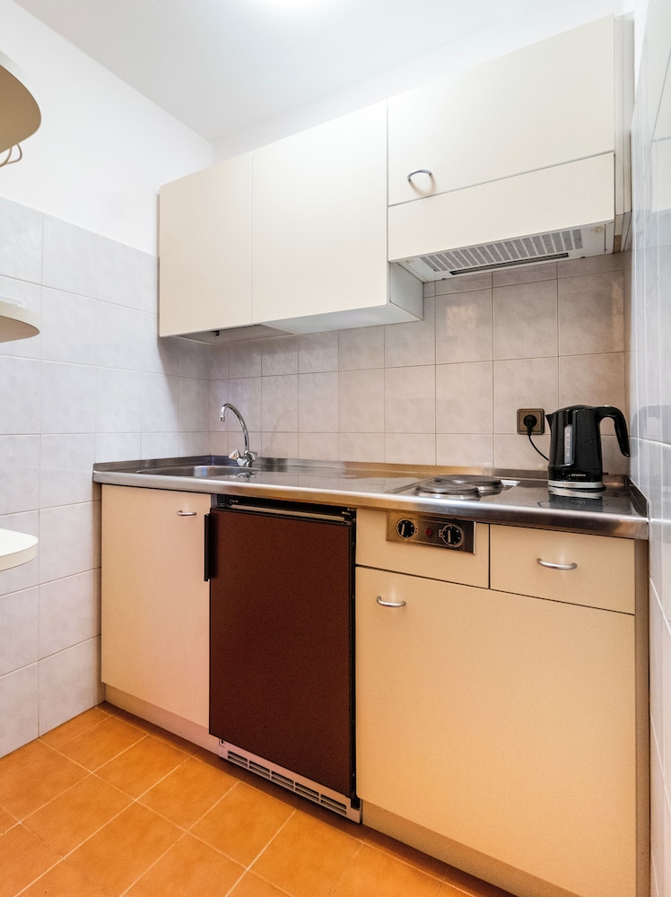 Residence Lores 9/50